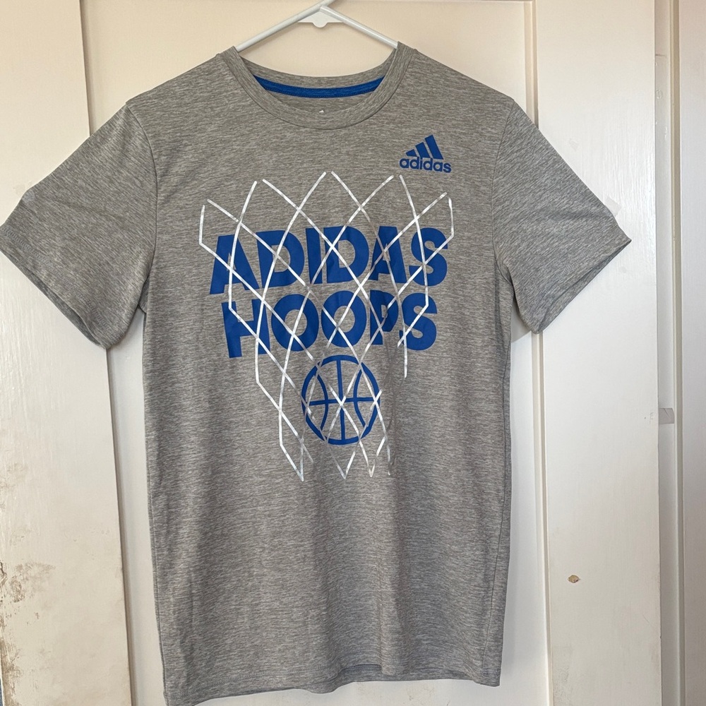 Adidas kids L (14/16) activewear shirt gray with Adidas Hoops basketball design